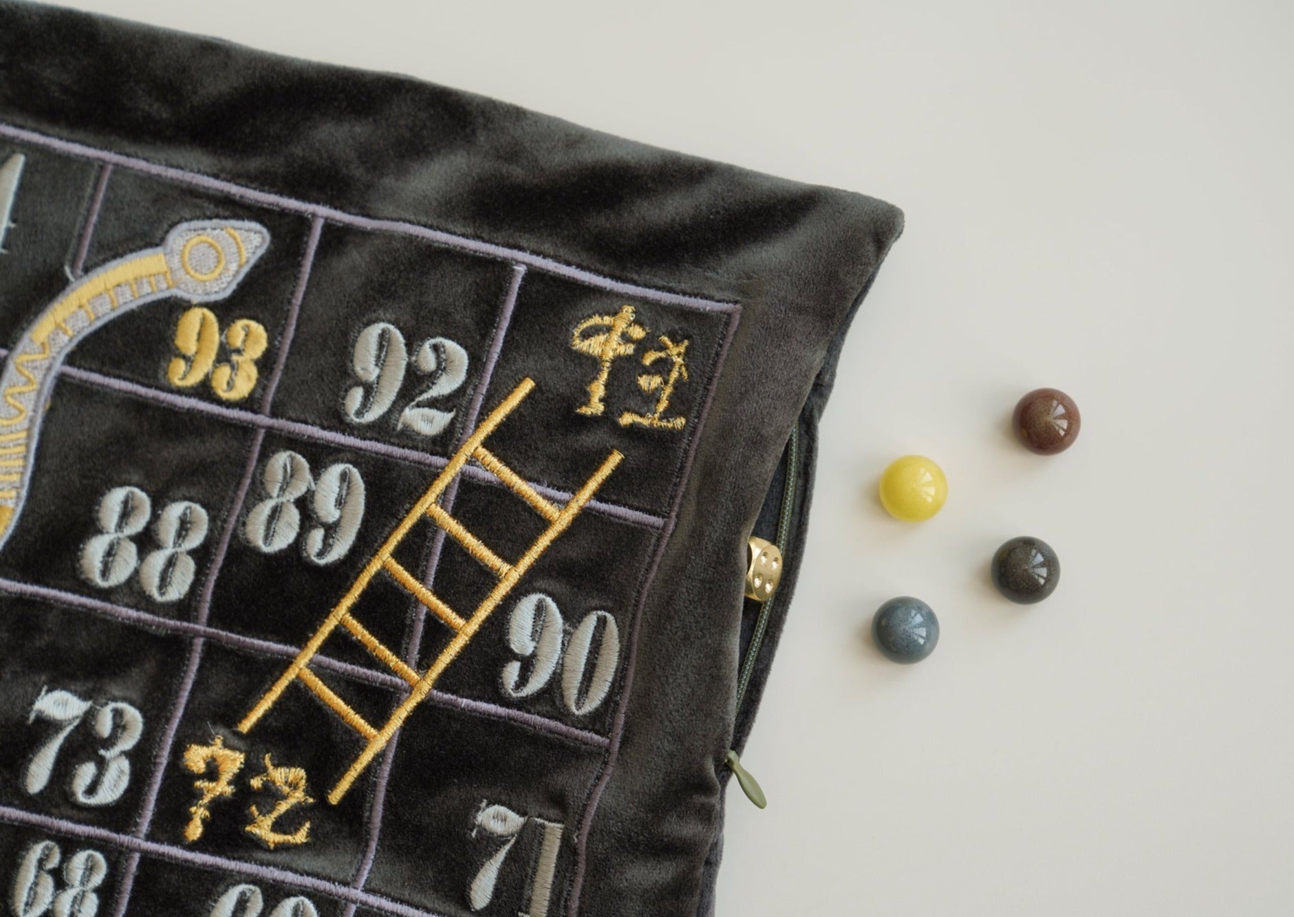 1.2_snakes & ladders